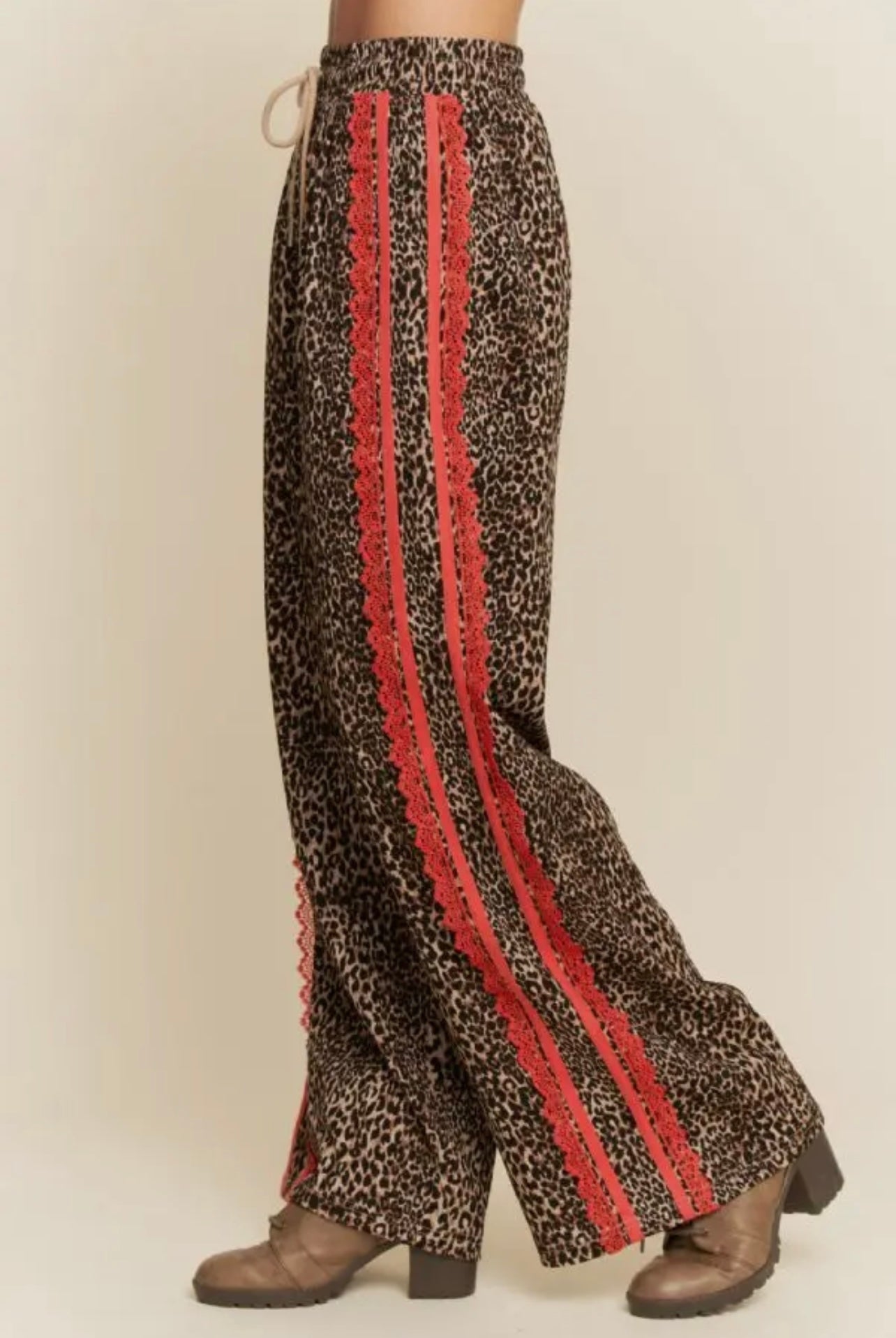 Lace Sporty Leopard Track Pant