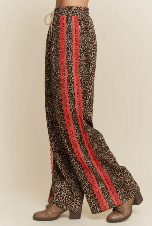 Lace Sporty Leopard Track Pant